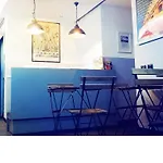 M&J Place Hostal