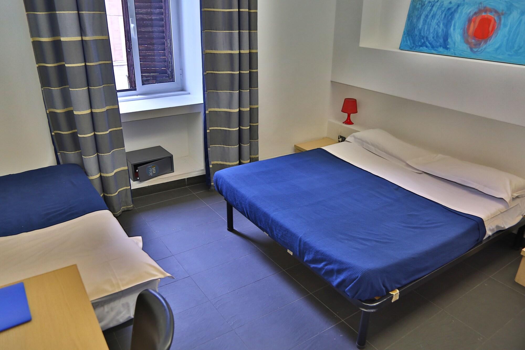 M&j Place Hostal