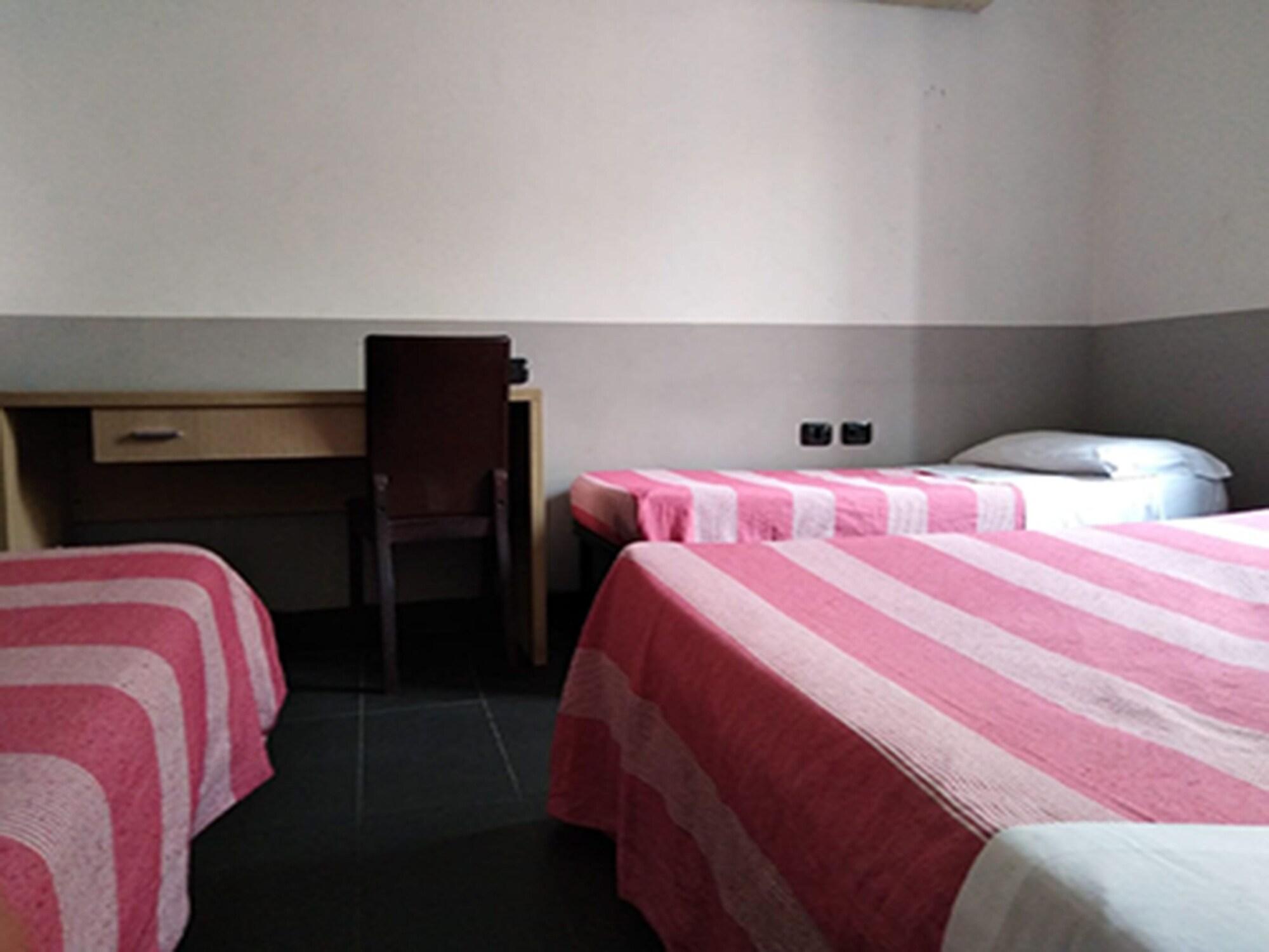 M&j Place Hostal *