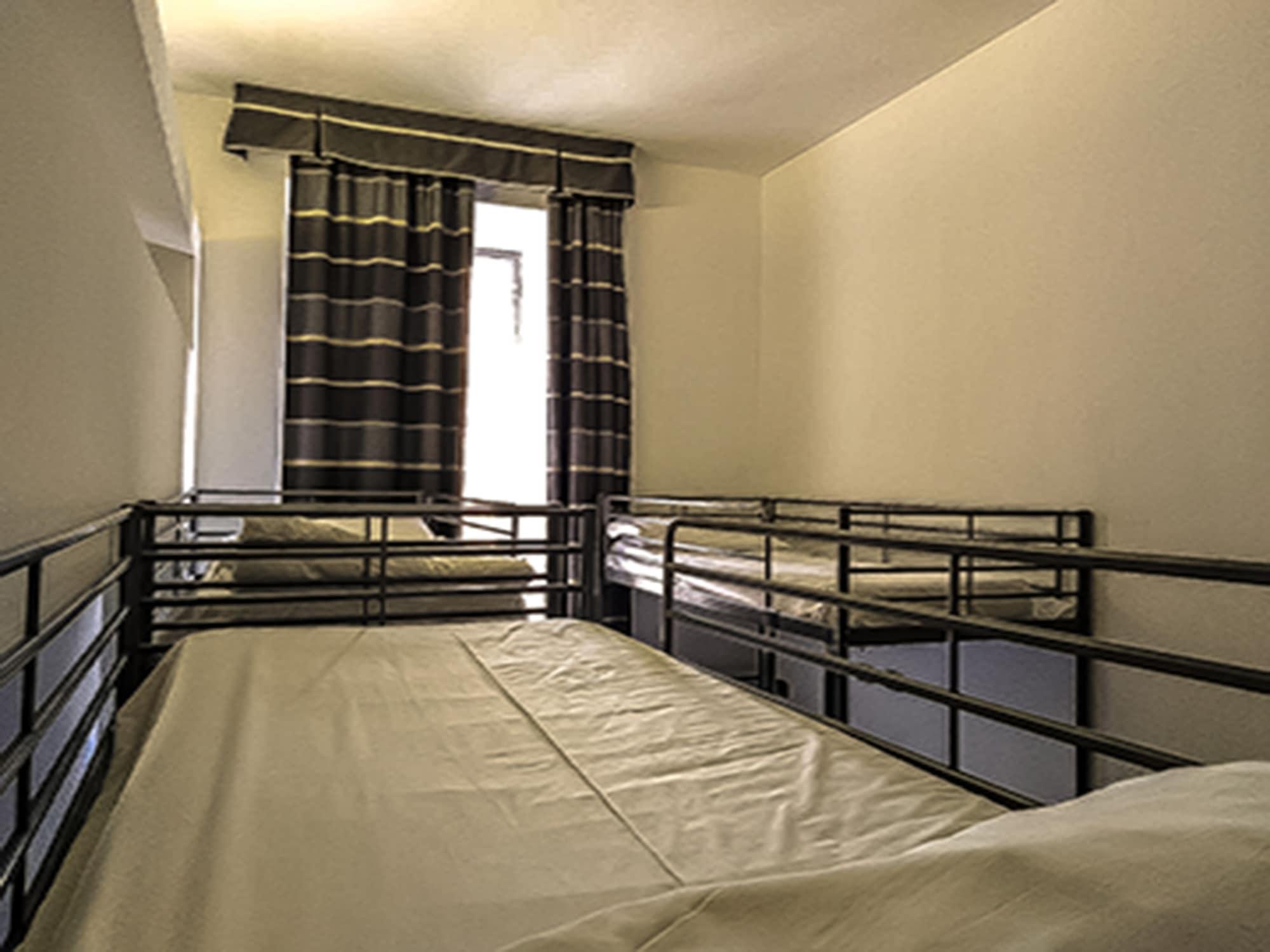 Hostal M&j Place