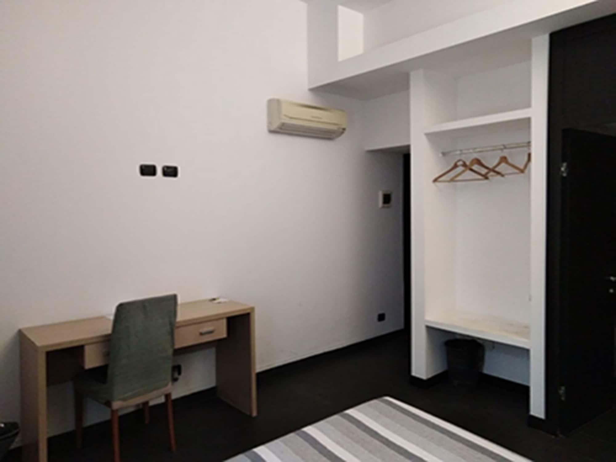 M&j Place Hostal *