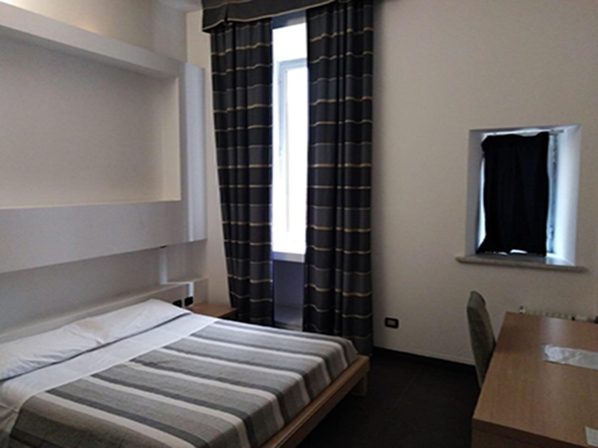 Hostal M&j Place *