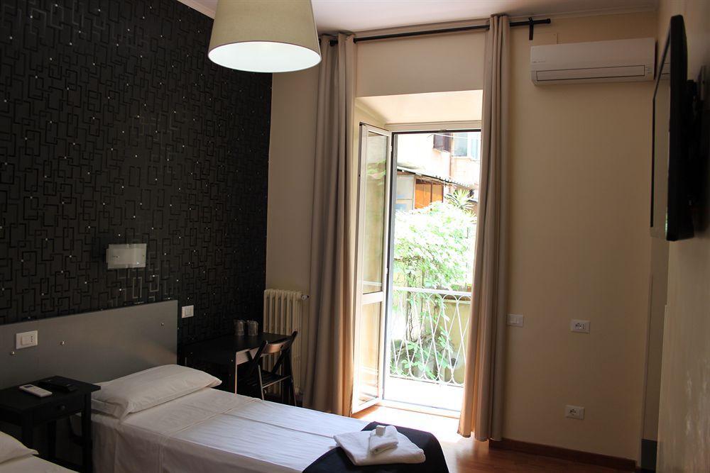 Hostal M&j Place Roma