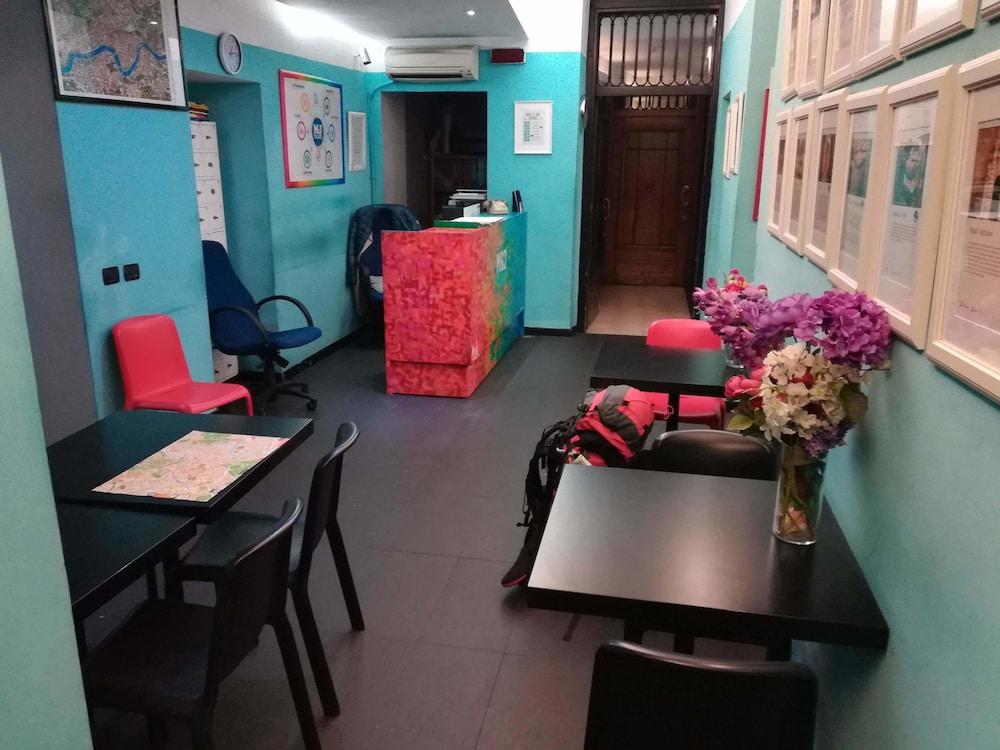 Hostal M&j Place *