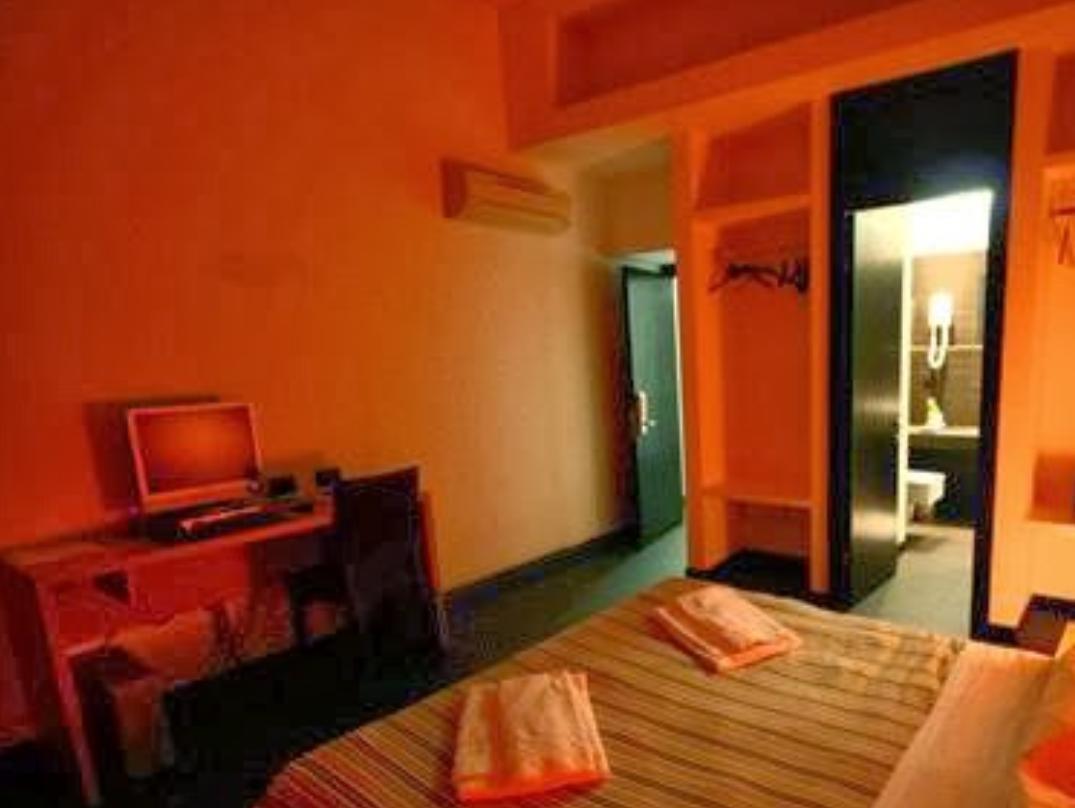 M&j Place Hostal