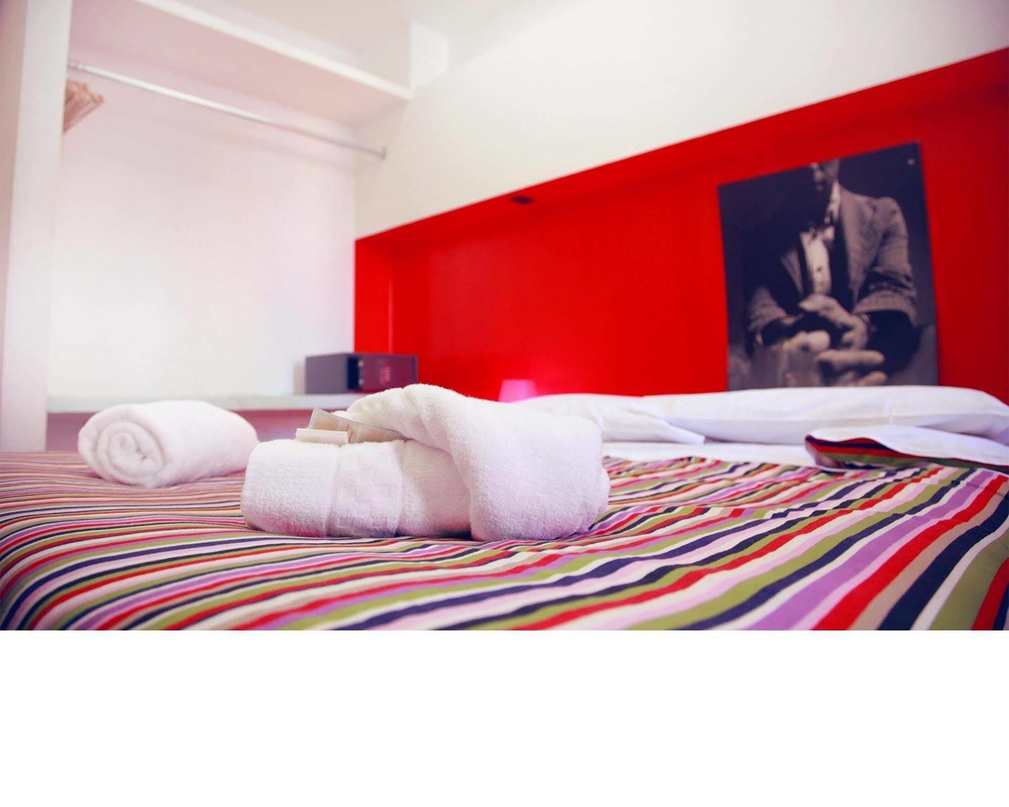 Hostal M&j Place
